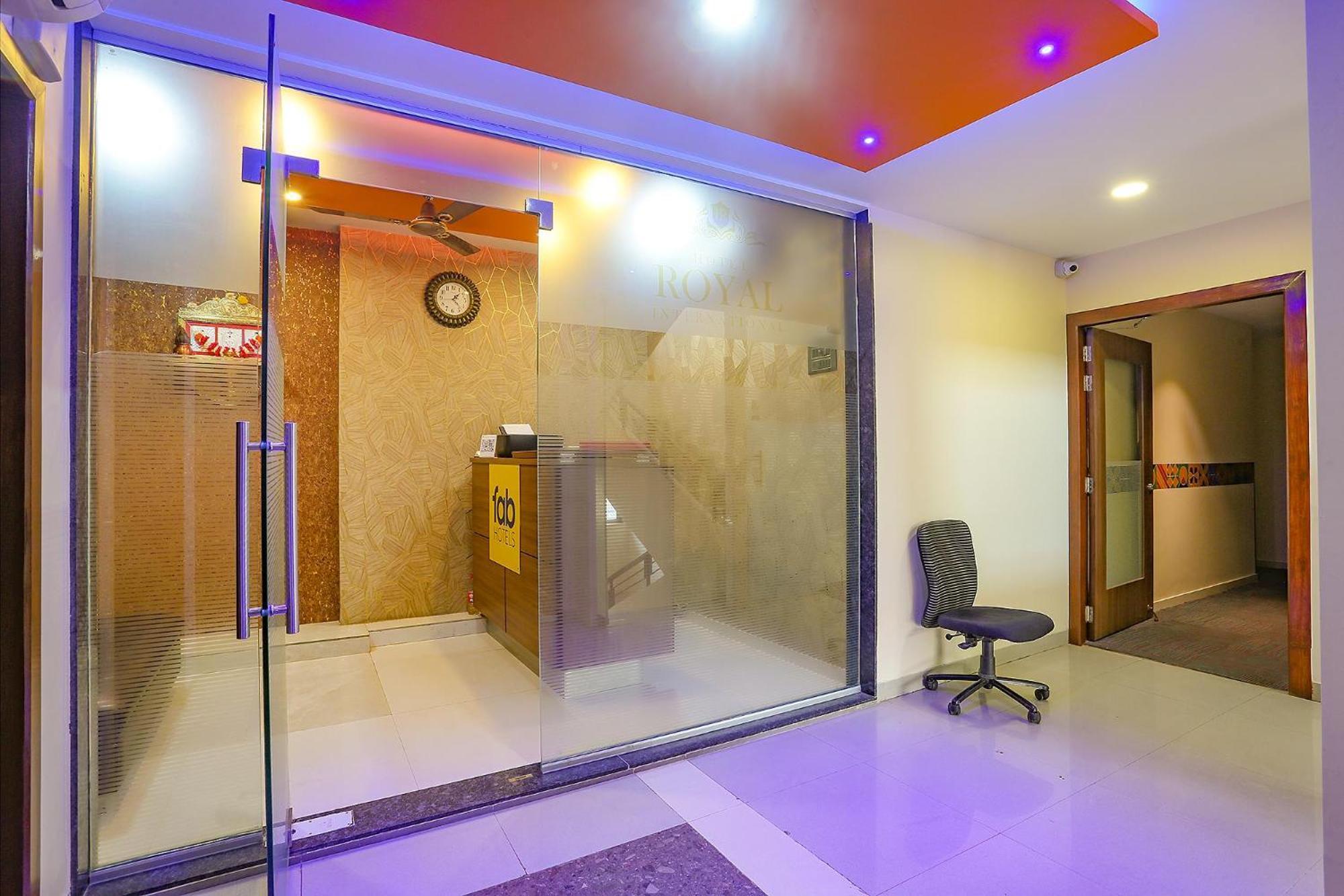 Fabhotel Royal International - Nr Mumbai International Airport Екстериор снимка